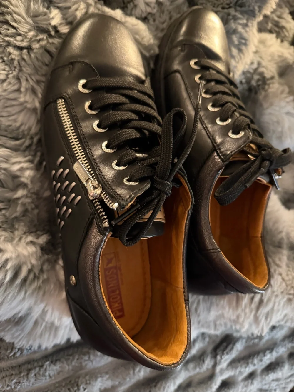 Pikolinos Lagos 901 Black Leather Zip Sneakers Size EU40/US 9-9.5 Like New! $75